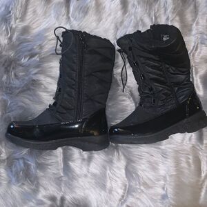 Totes snow boots. Size 2.